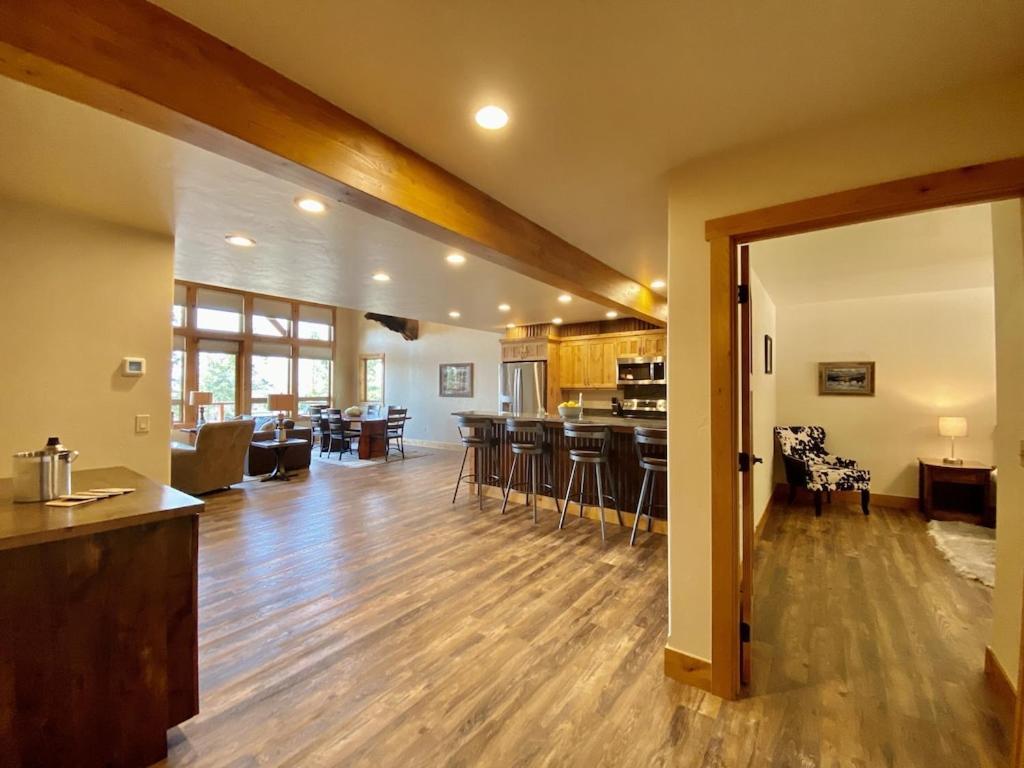 Townhome Next To Clubhouse In Exclusive Eagle Bend - The Glacier ビッグフォーク エクステリア 写真
