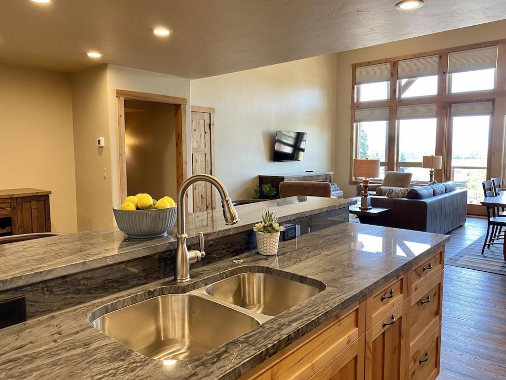 Townhome Next To Clubhouse In Exclusive Eagle Bend - The Glacier ビッグフォーク エクステリア 写真