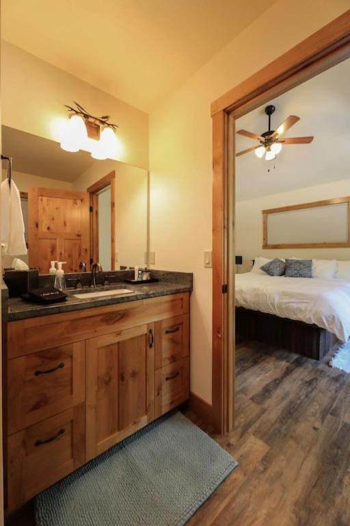 Townhome Next To Clubhouse In Exclusive Eagle Bend - The Glacier ビッグフォーク エクステリア 写真